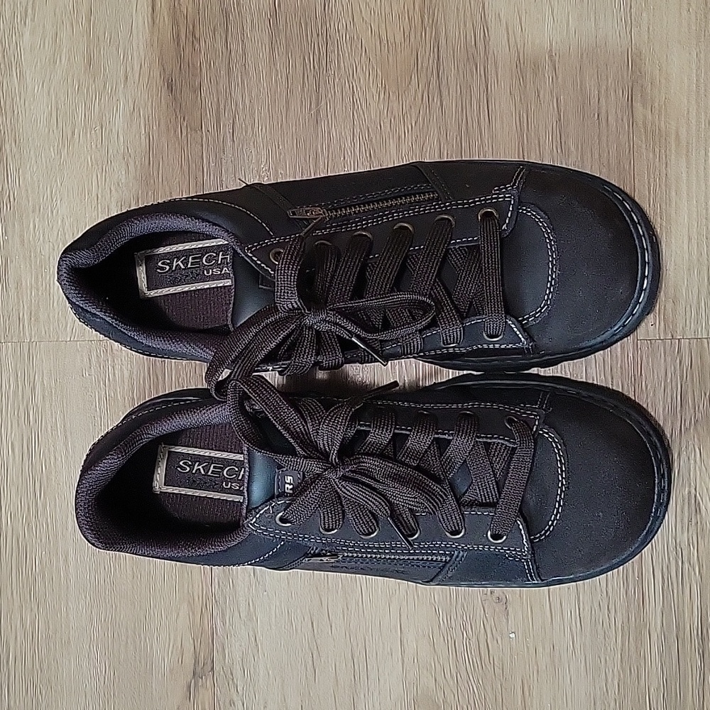 Skechers shoes